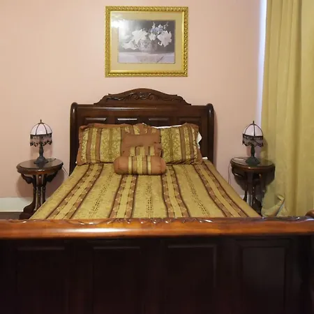 The Magnolia Mansion-3
