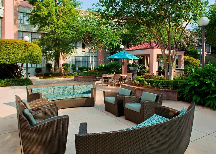 Cheap hotels Sonesta Es Suites New Orleans Convention Center