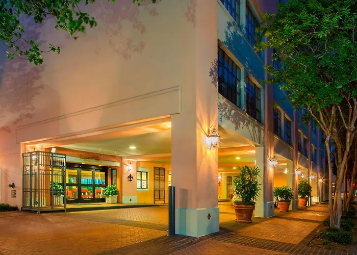 Cheap hotels Sonesta Es Suites New Orleans Convention Center